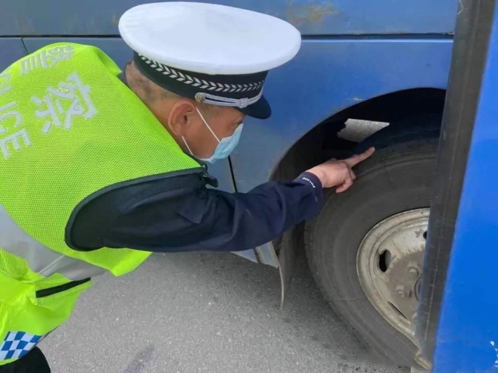 交通安全制服，保障道路安全的重要元素